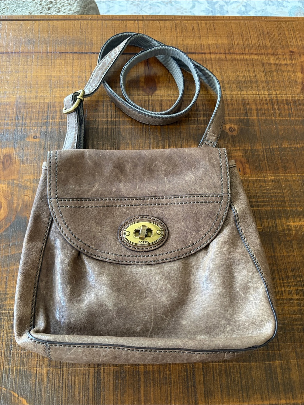 Fossil Vintage Distressed Brown Leather Crossbody with Brass Turn-Lock